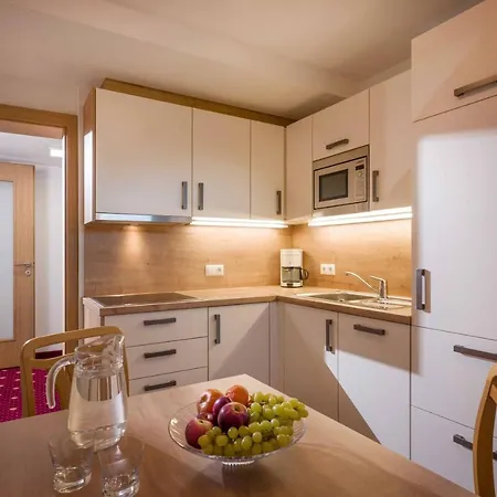 Apartment Martha 3*