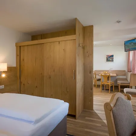 Guest house Apartment Martha 3*
