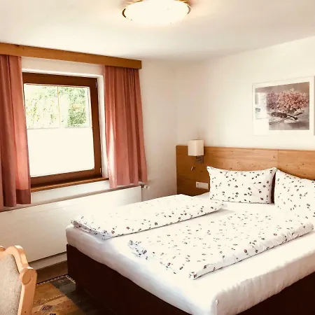 Guest house Apartment Martha 3*